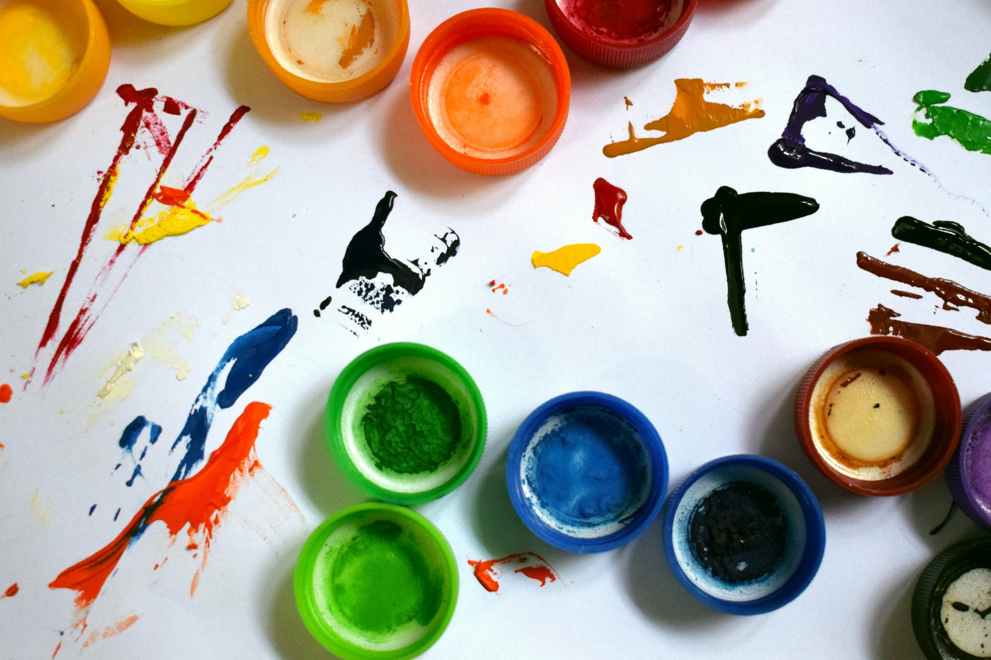 Kids working in art class